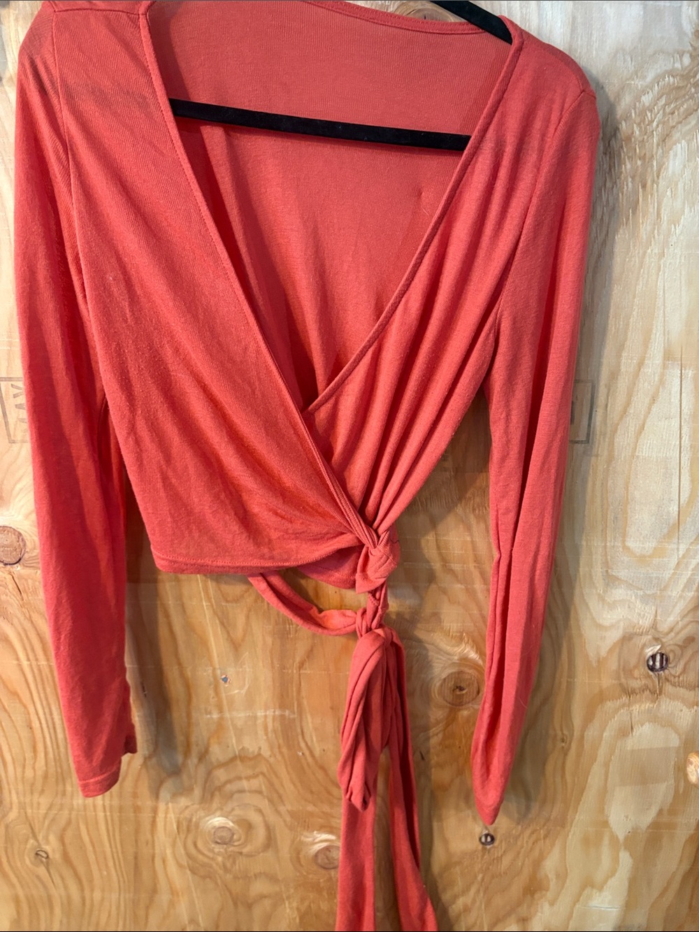Tie-Front Long Sleeve Crop Top in Coral